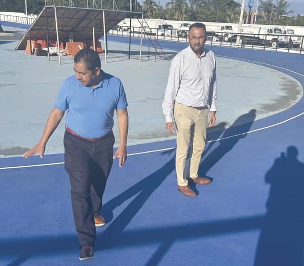 ¡IVD VOLTEA AL PATINÓDROMO DE JCC DE REINO MÁGICO! - YA ERA HORA