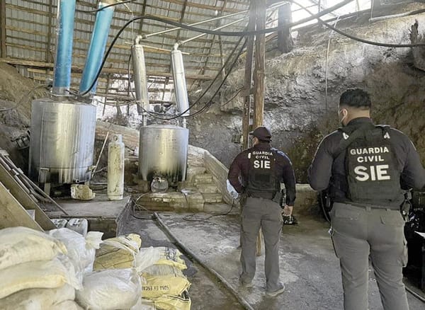 ¡ENCUENTRAN LABORATORIO DE CASI TRES MIL MDP!