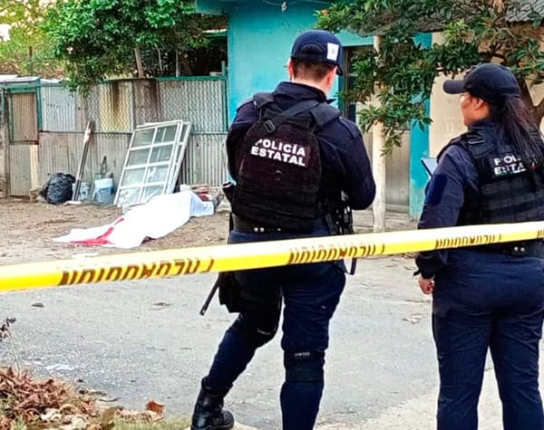 ¡MATAN A CONTRATISTA EN COATZACOALCOS! - DOS PISTOLEROS EN MOTO LE DISPARARON A QUEMARROPA