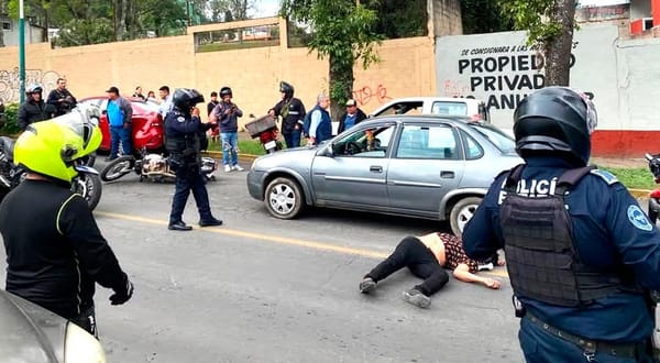 ¡BORRACHÍN EMBISTIÓ A DOS MOTOCICLISTAS Y A UNO LO MATÓ!