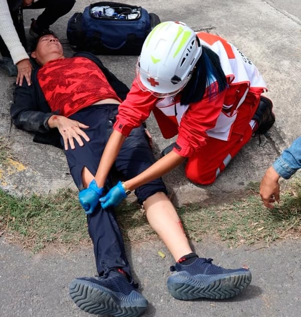 ¡CICLISTA ATROPELLADO POR ESQUIVAR BACHE!