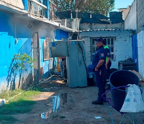 ¡CONATO DE INCENDIO EN CASA POR UN CORTO EN EL REFRIGERADOR!