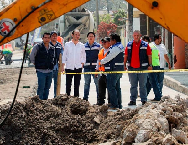 ¡LE ECHA UNÁNUE UN OJO!
