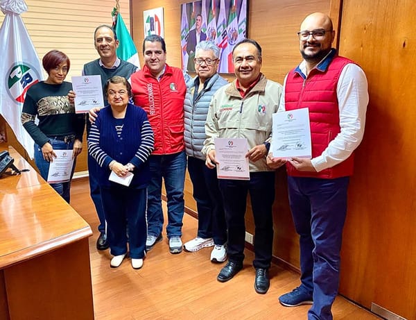 ¡TAVO GUDIÑO AL PRI!