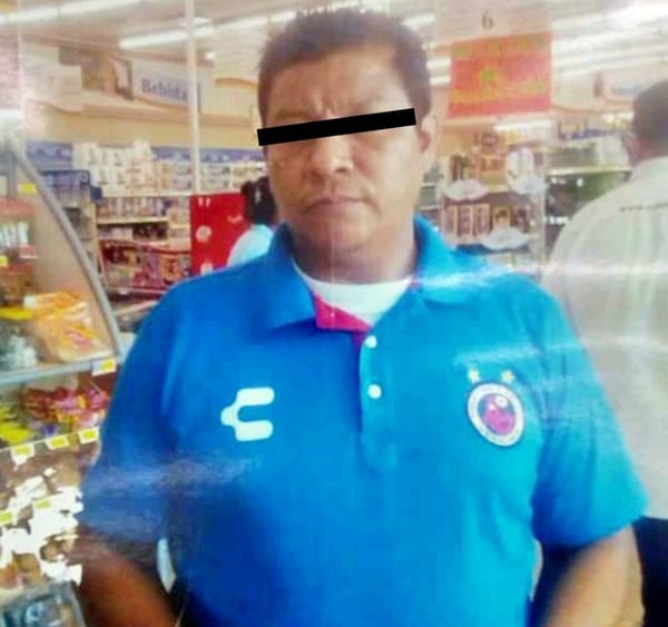 ¡FARDERO SE LLEVA MERCANCÍA SIN PAGAR!