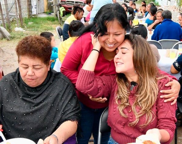 ¡ANILÚ ENCHUFA LA COLONIA!