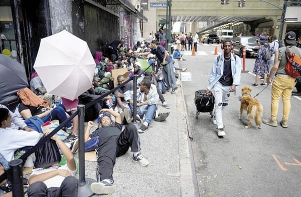 ¡REVOCA EU PAGO DE 80 MILLONES DE DÓLARES PARA DAR REFUGIO A LOS INMIGRANTES EN NY!