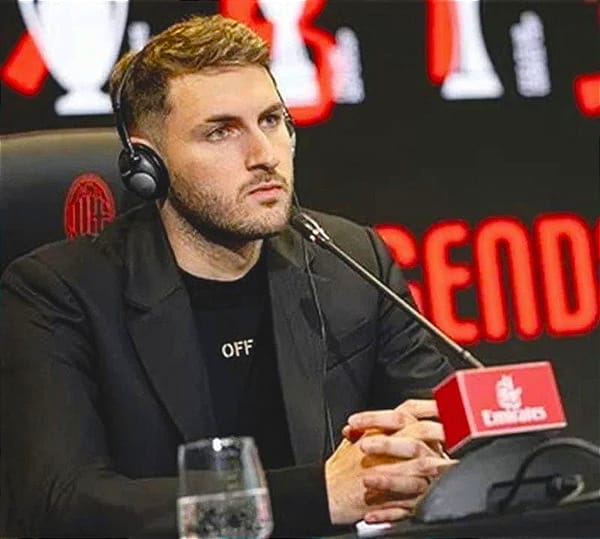 ¡EL MILAN ES COMO UN TRAJE A LA MEDIDA PARA MÍ.-SANTI GIMÉNEZ!