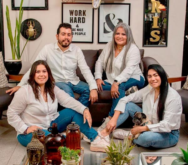 GABRIELA CANO CELEBRA UN AÑO MÁS DE VIDA