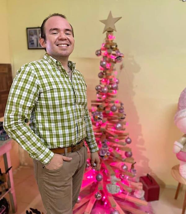 ¡FELIZ CUMPLEAÑOS, DR. ALAN  LARRAÑAGA ROJAS!