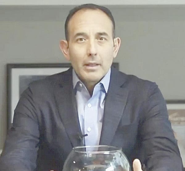 ¡ELIMINAN A ROBERTO GIL DE LA LISTA DE ASPIRANTES A MINISTRO DE LA SCJN!