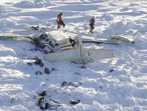 ¡ENCUENTRAN AVIÓN DESAPARECIDO EN ALASKA; SUS 10 OCUPANTES MURIERON!