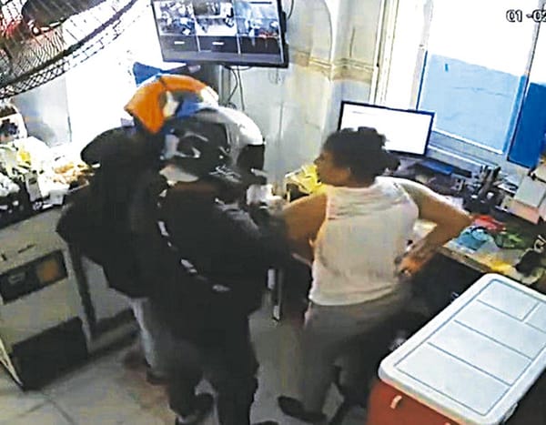 ¡MÁS MOTO-RATONES! - *YA ES TENDENCIA, AHORA ASALTAN TIENDA EN CAMPANARIO, LOS HAN VISTO TAMBIÉN POR OASIS