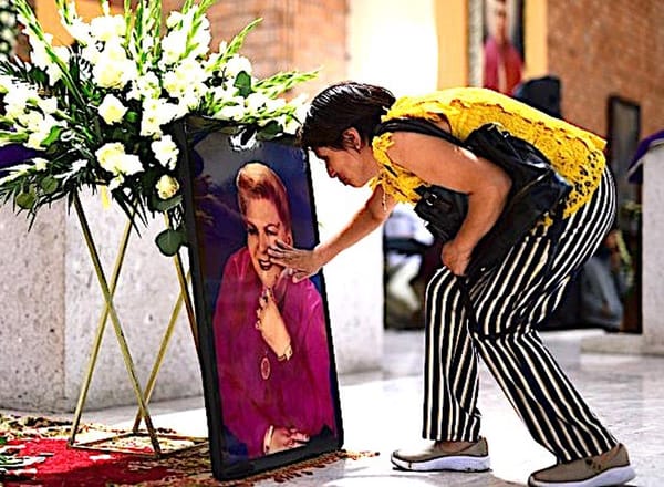 ¡DESPIDEN A PAQUITA LA DEL BARRIO! - *Familiares, amigos y seguidores *ALTO LUCERO