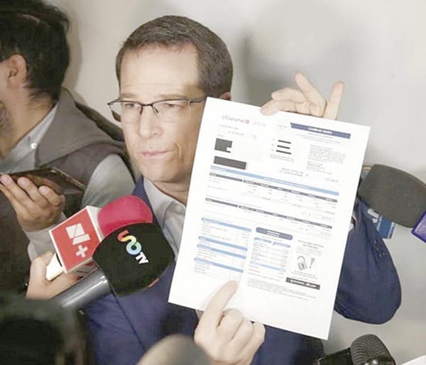 ¡REFORMA AL INFONAVIT VA AL PLENO DEL SENADO SIN CAMBIOS! - * “Es un atraco”: Ricardo Anaya