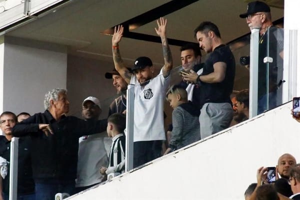 RE APARECE! Neymar con Santos
