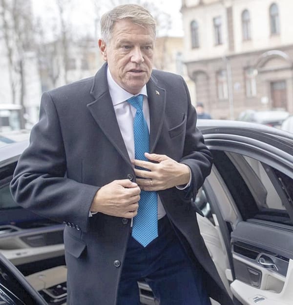 ¡EL PRESIDENTE RUMANO RENUNCIA TRAS LA PRESIÓN POPULISTA!