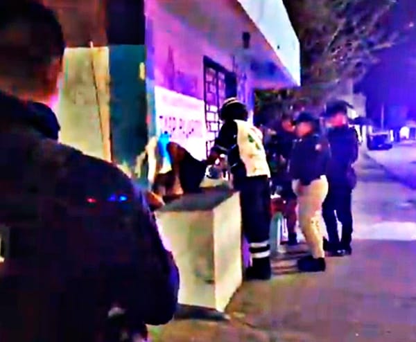 ¡LE SACAN LAS TRIPAS A “EL CHUY” EN RIÑA SANGRIENTA!