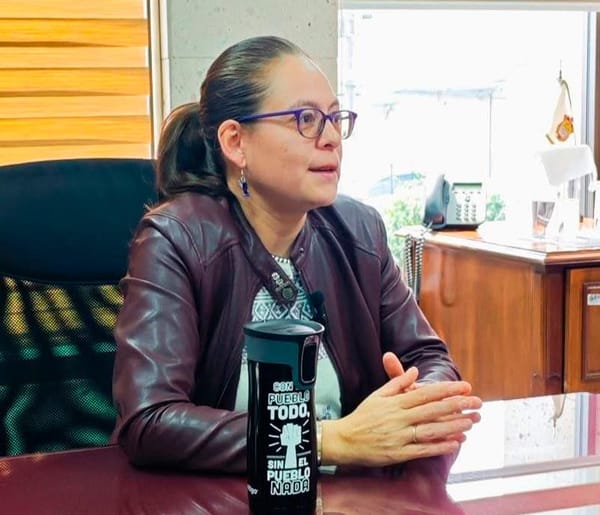 ¡VERÓNICA NO HA RENUNCIADO!