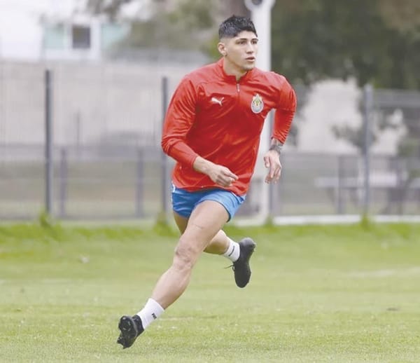¡ALAN PULIDO PODRÍA APARECER CON CHIVAS!