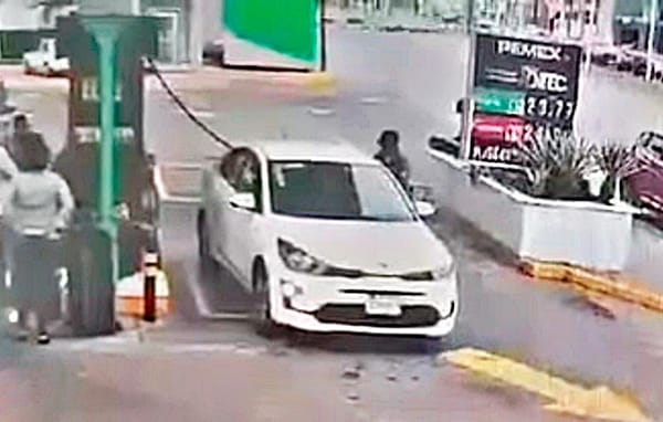 ¡LE LLENAN EL TANQUE Y SE VA SIN PAGAR!