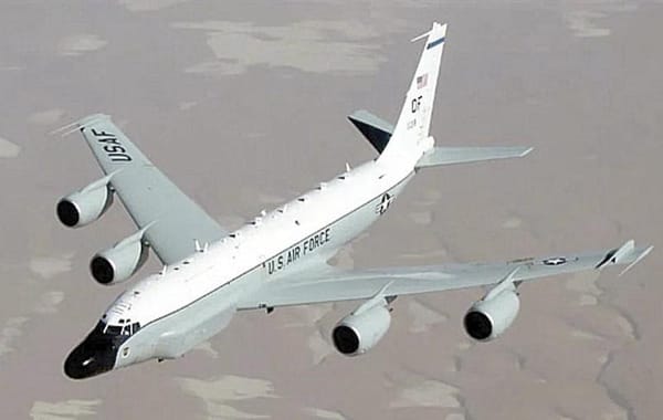 ¡DETECTAN AVIÓN 'ESPÍA'!