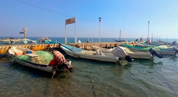 ¡PIRATAS ASALTAN A PESCADORES!