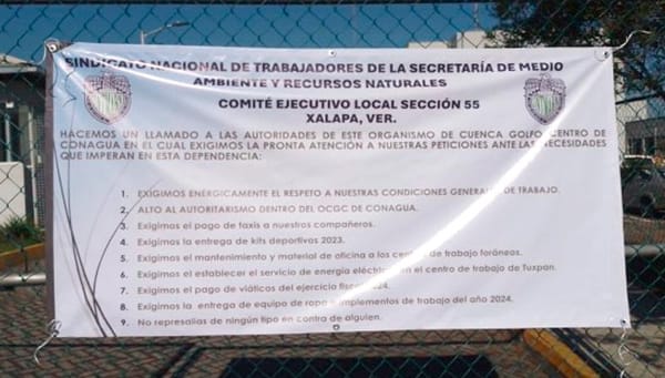 ¡PROTESTA EN CONAGUA!