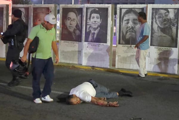 ¡TRABAJADOR DE ADO HERIDO EN MOTOCICLETAZO!