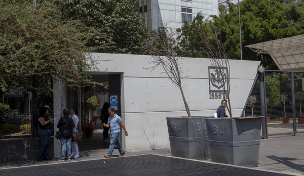 ¡PROVEEDORA DEL ISSSTE DEJA SIN SEGURO SOCIAL A TRABAJADORES Y VA POR OTRO CONTRATO!