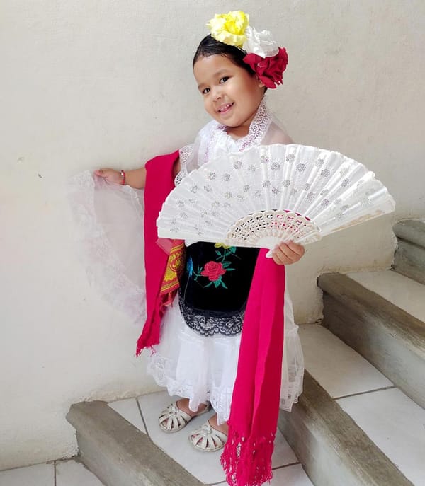 CON LA PRESENTACIÓN OFICIAL DE LAS REINAS DE  PRIMAVERA...