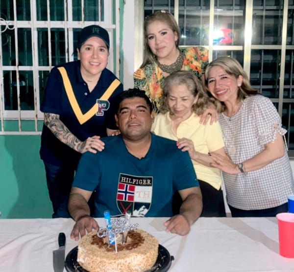 EDGAR BLANCO CELEBRA SU CUMPLEAÑOS