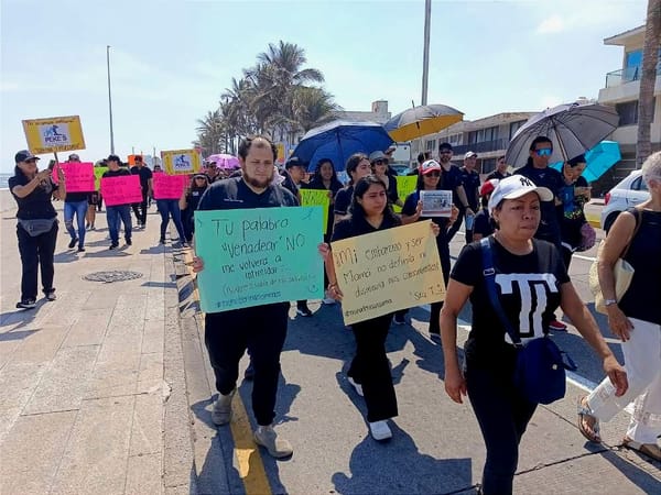 ¡VETERINARIOS SE MANIFIESTAN EN EL BULEVAR! - PIDEN JUSTICIA Y SEGURIDAD EN EL GREMIO
