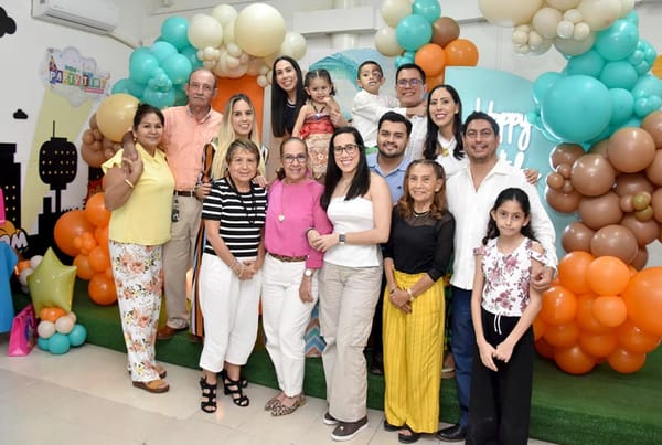 PATY ES MOANA EN SU FIESTA NO. 3