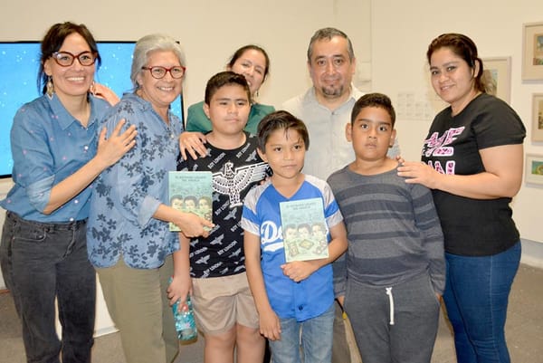 PRESENTAN LIBRO ´EL EXTRAÑO LEGADO DEL ABUELO´