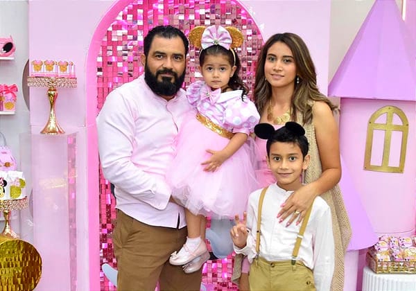 RENATA FESTEJA SUS 3 AÑITOS CON MINNIE!