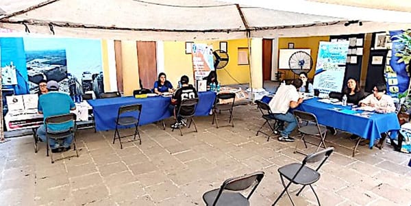 ¡OFERTAN 100 VACANTES!