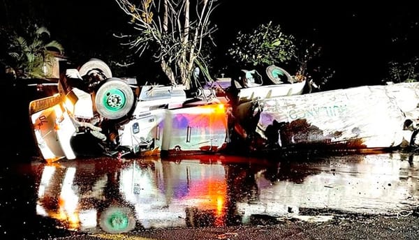 ¡VUELCA Y ARDE PIPA CARGADA CON MELAZA!