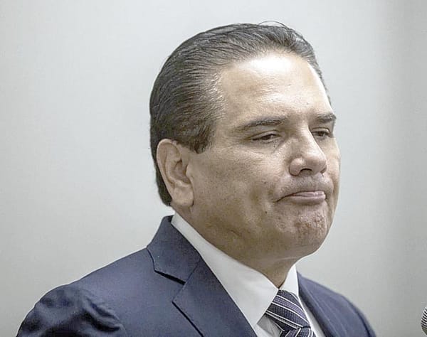 ¡FICHA ROJA A AUREOLES! - CREEN QUE SALIÓ DE MÉXICO