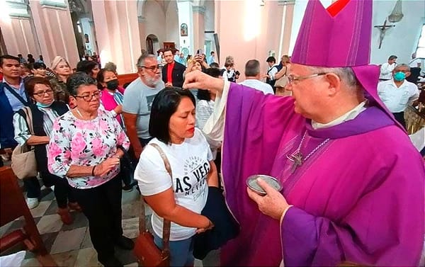 ¡HAY QUE AYUNAR! - Y REZAR