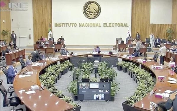 ¡NO LES QUIEREN DAR LA MILLONIZA AL INE! - ÁNDALE