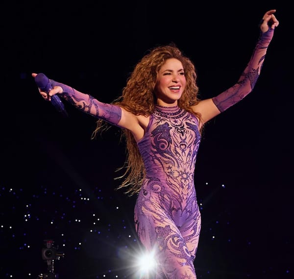 ¡SE TAMBALEA SHAKIRA! - PA’SUMECHA