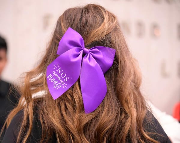 ¡TRABAJAN MÁS! - *Mujeres ganan menos