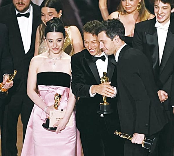 ¡SORPRENDE “ANORA” Y SE LLEVA 5 OSCARES!