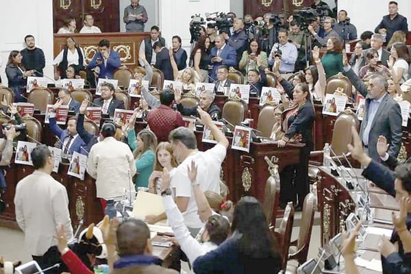 ¡APRUEBAN TOROS SIN VIOLENCIA, AHORA SERÁN DE MENTIRITAS!