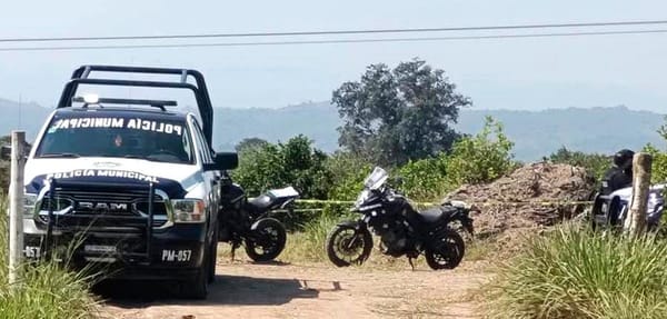 ¡MATAN A “EL CUATE” PARA ROBARLE LA CHAPEADORA!