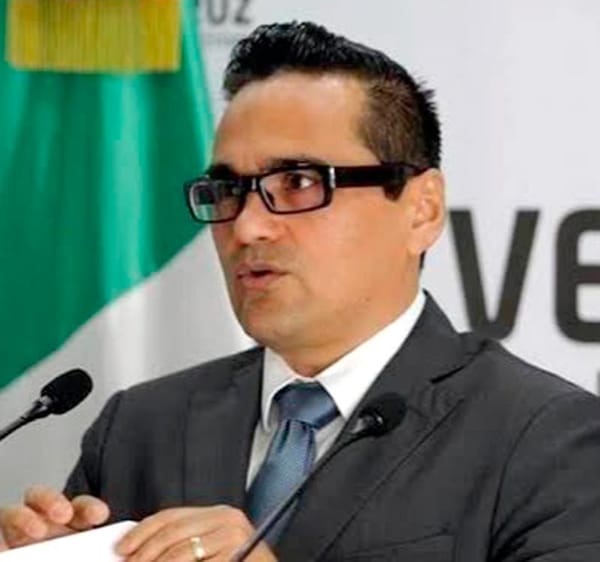 ¡QUE SEA PÚBLICA! - ABOGADOS DEFENSORES