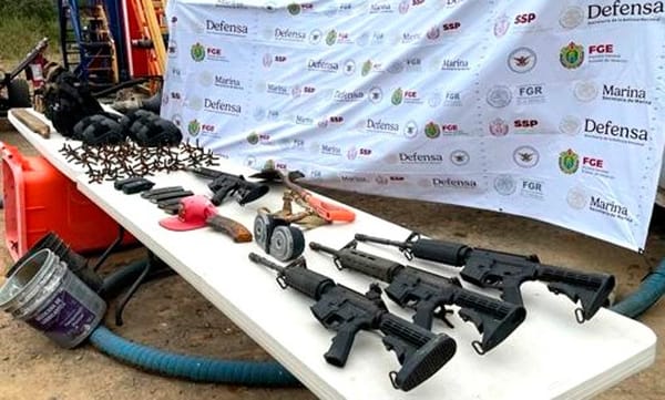 ¡FUERZAS FEDERALES ASEGURAN ARSENAL EN CATEO EN TUXPAN!