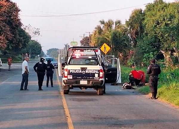 ¡MAMÁ Y SU JOVEN HIJA SE MATAN EN MOTOCICLETAZO!