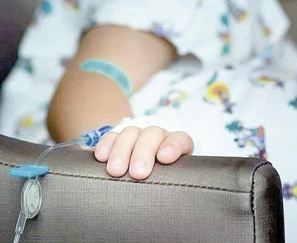 ¡ATIENDAN DESABASTO, PIDEN PADRES DE NIÑOS CON CÁNCER!